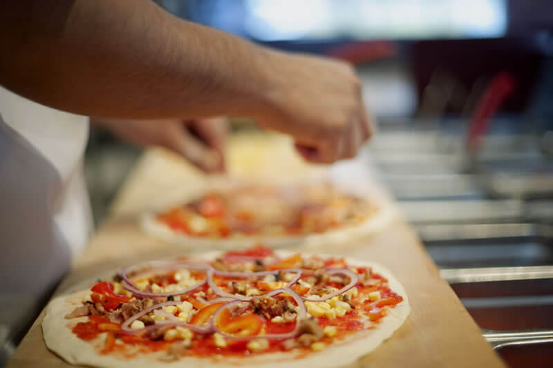 Smokin' Oak WoodFired Pizza Franchise Costs & Fees for 2020